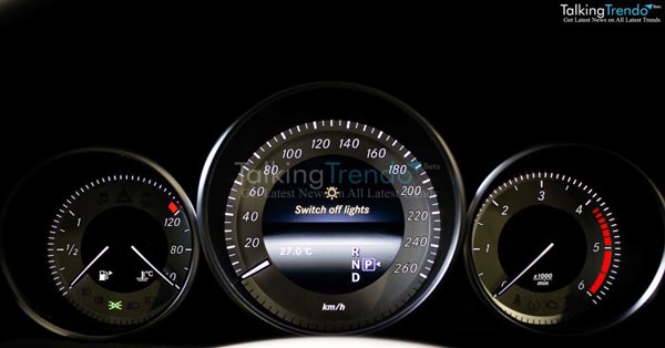 mercedes-E-class-speedometer