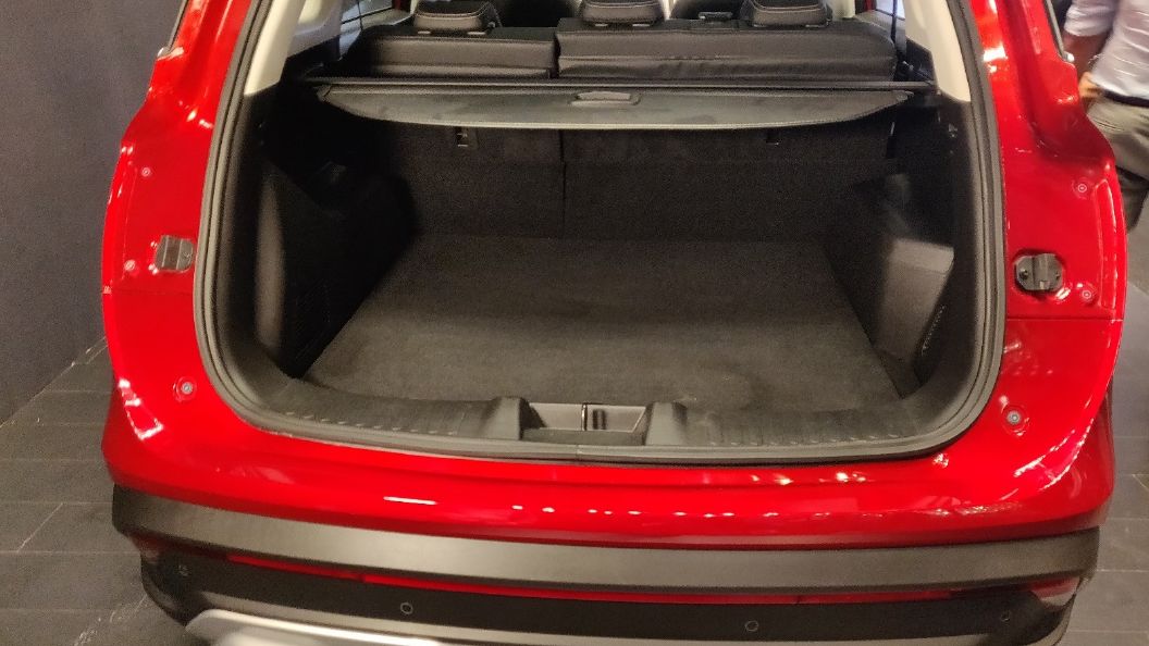 MG-Hector-Boot-Space